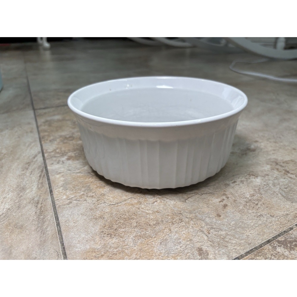 Corning Ware French White Stoneware 1.5 Qt 1.4L Casserole Dish